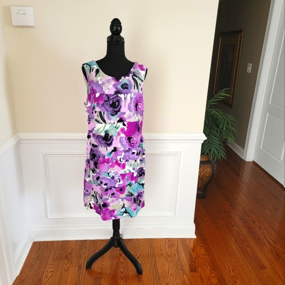 DB established 1962 Dress - Picture 4 of 10